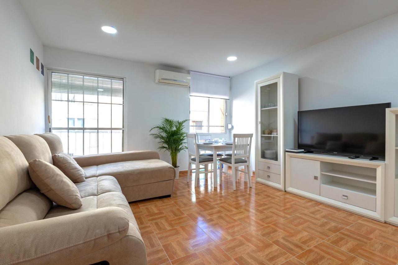 Charming 2 Bedroom Apartment At Triana Center By Oui إشبيلية المظهر الخارجي الصورة