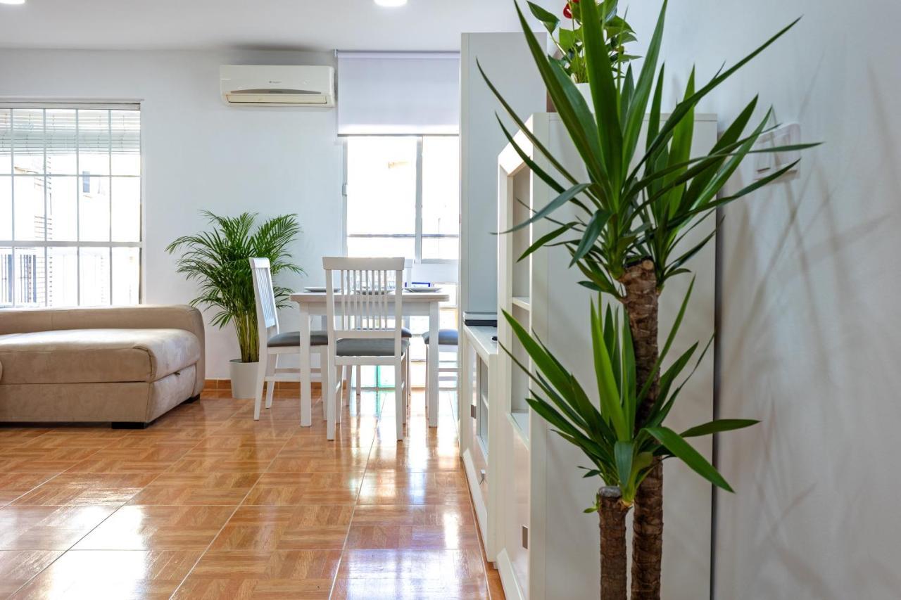 Charming 2 Bedroom Apartment At Triana Center By Oui إشبيلية المظهر الخارجي الصورة
