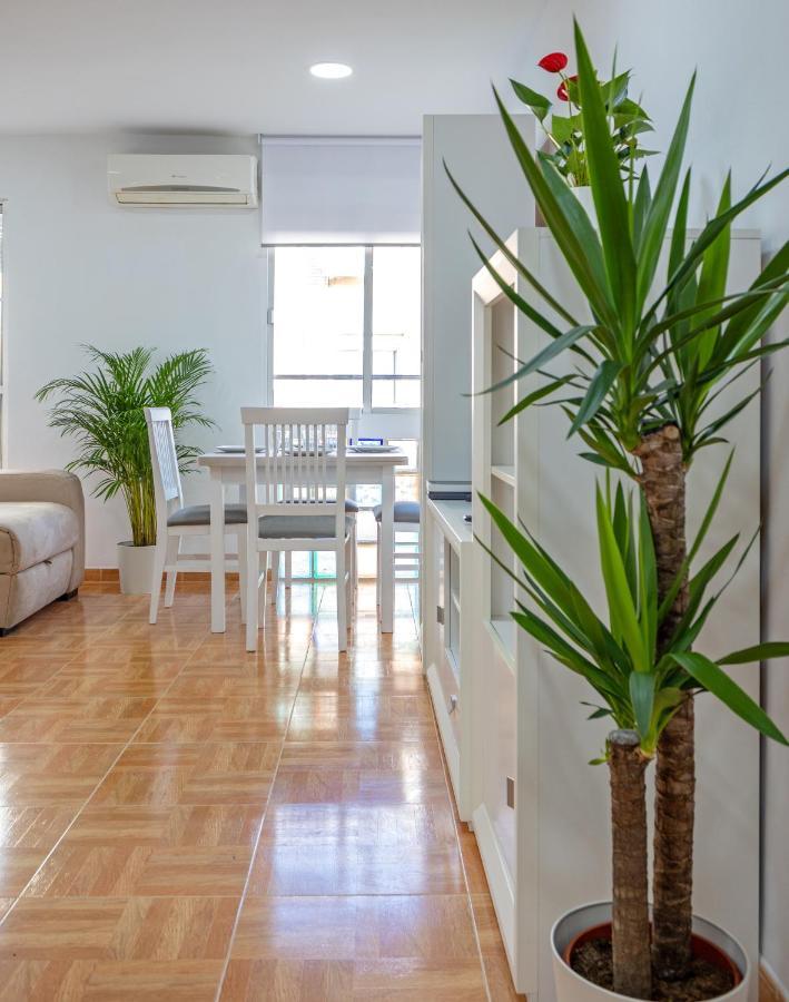 Charming 2 Bedroom Apartment At Triana Center By Oui إشبيلية المظهر الخارجي الصورة